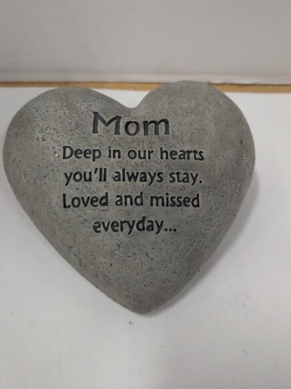 Country Crafts Mom Cement Heart Memorial